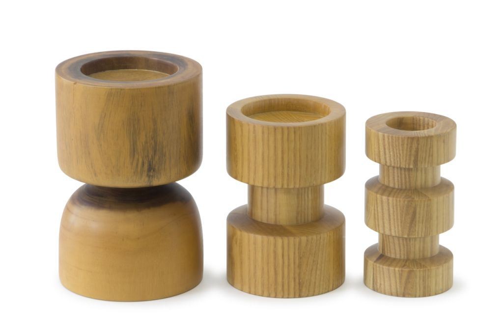 ASH WOODEN CANDLE HOLDER - CDDW3672